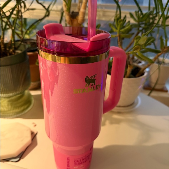 Stanley Vibrant Pink Tumbler with Gold Accent - Wicked- Glinda - Picture 3 of 3
